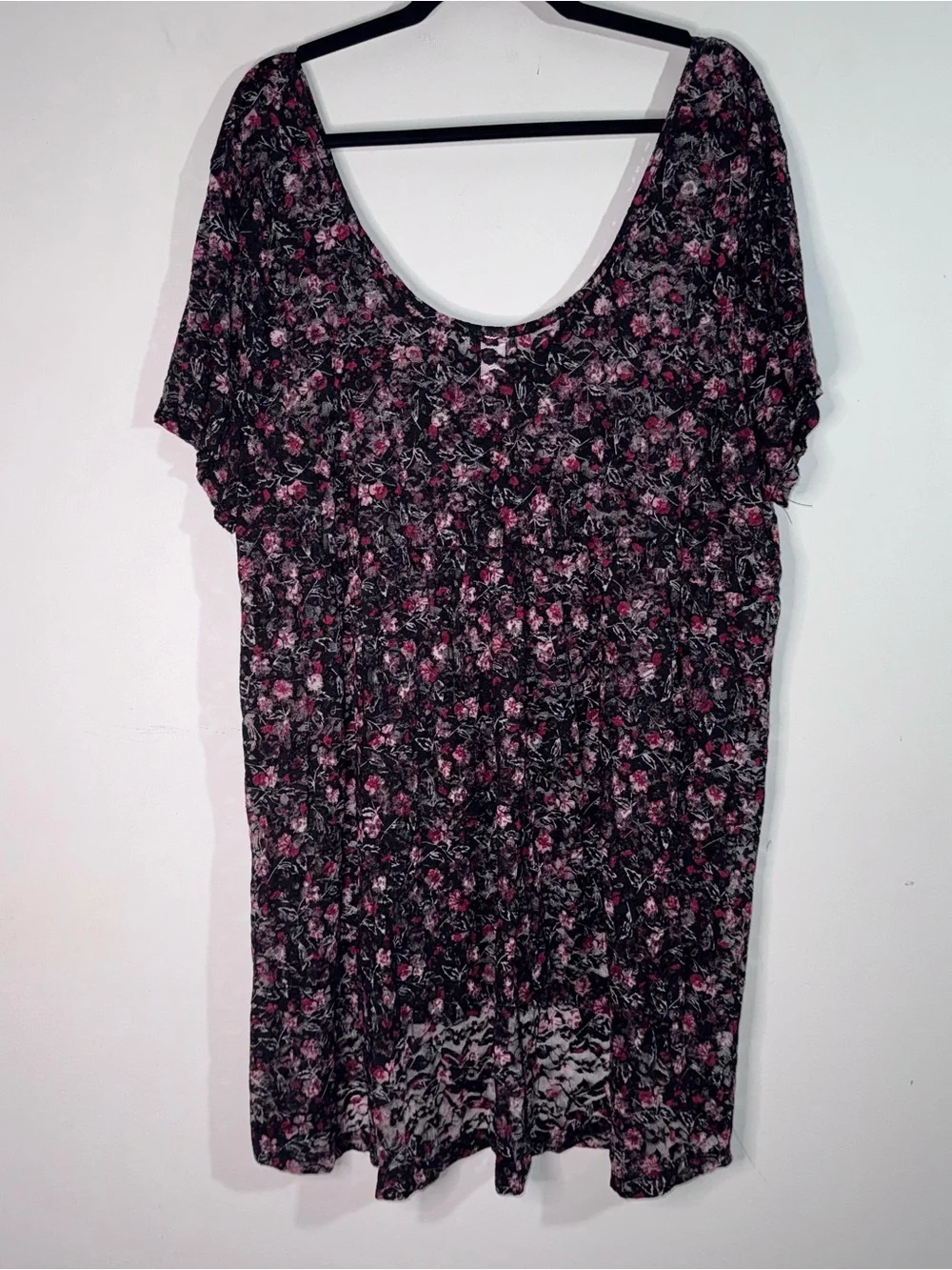 Torrid Size 4 Black Pink Floral Lace Tunic Top Sheer Mesh Overlay Plus Size 4X - Picture 3 of 7